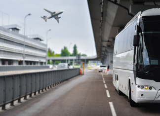 How Mini Bus Transfers Are Ideal for Airport Pickups and Drop-offs mini bus transfers